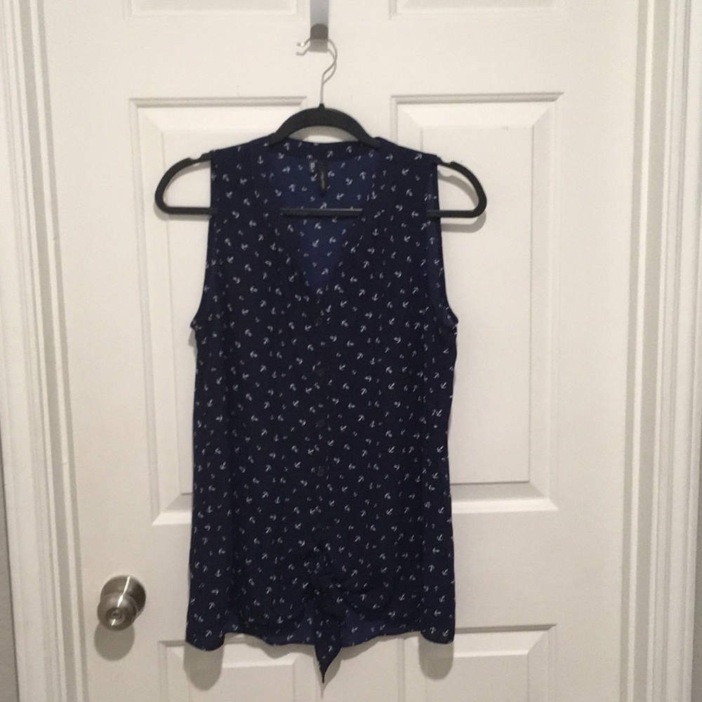 Knot front tank